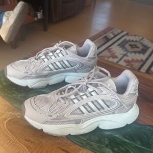 Adidas Women's Beige and White Sneakers